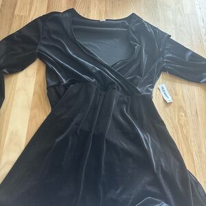 Old Navy Black Velvet Long Sleeve Dress